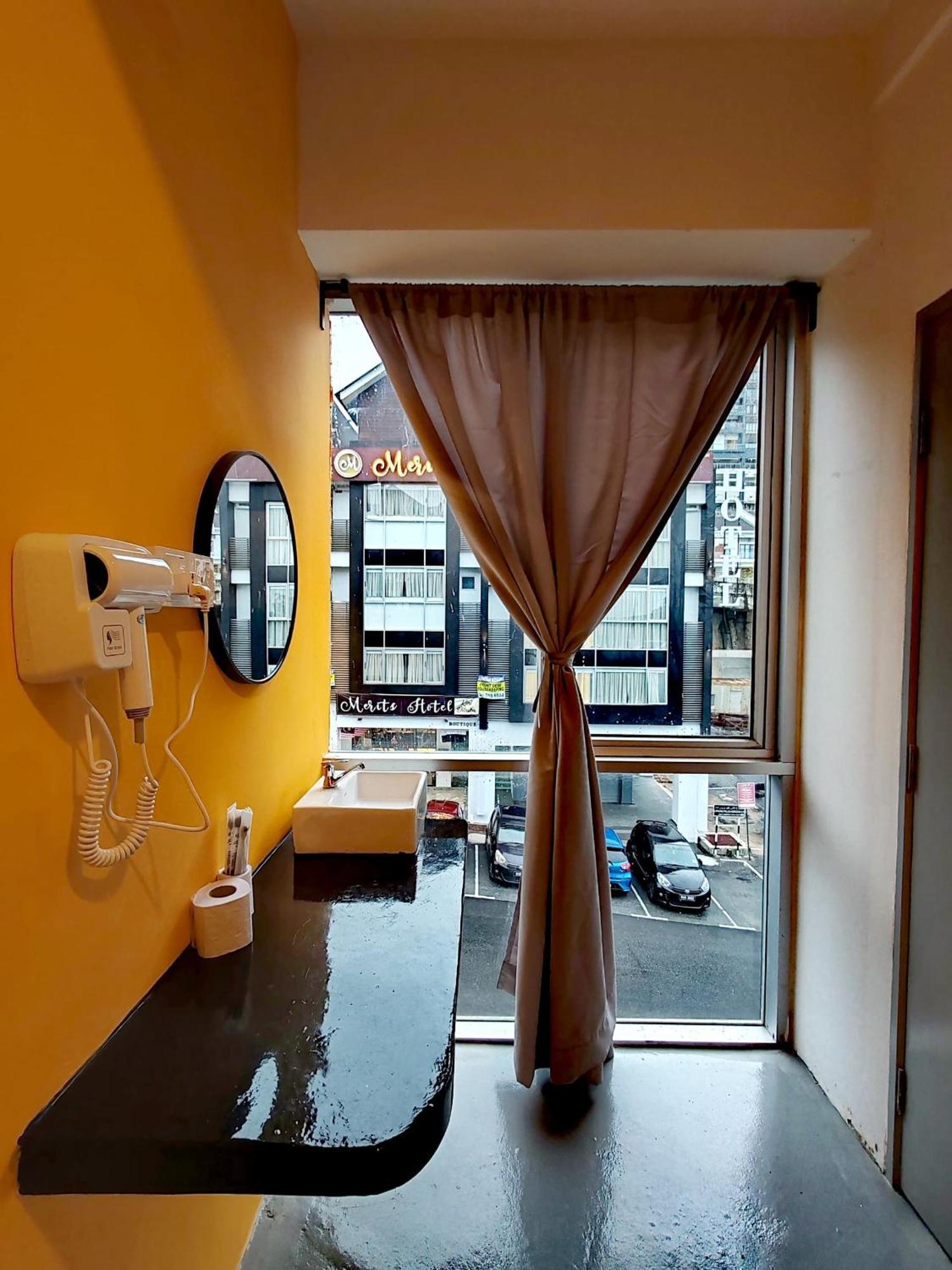 The Cocoon Capsule Hotel Cameron Highlands Extérieur photo